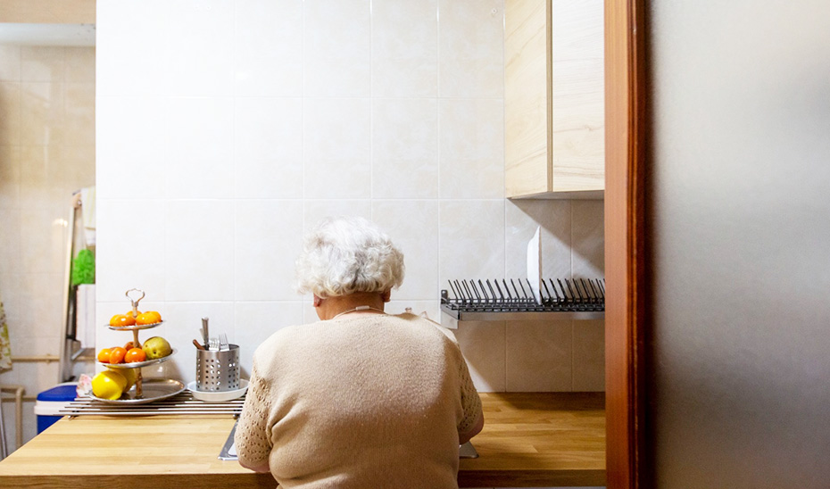 Recurso de una persona mayor que vive sola en casa